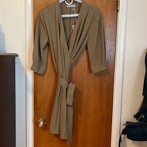 Everlane • Olive Japanese Goweave Wrap Dress